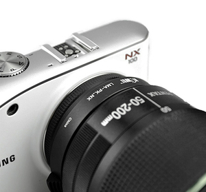 Kiwifotos LMA-PK_NX Lens montaj adaptörü LMA-PK_NX Pentax lensler üzerinde Samsung NX kamera gövdesi. - Product Image 3
