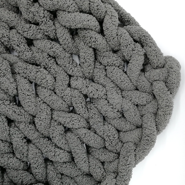 Gris foncé