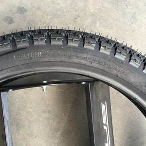 Yüksek Performans 3.00-18 Tubeless Motosiklet Lastikleri Ve Elektrikli Scooter Lastikleri Pneu Güney Amerika Için