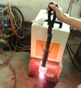 2025 Nouveau four de fusion à <span class=keywords><strong>induction</strong></span> de ferraille d'acier pour la fonderie de métaux