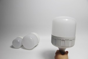 סיטונאי <span class=keywords><strong>led</strong></span> הנורה t צורת bombillos <span class=keywords><strong>led</strong></span> מנורת e27 b22 15w 30w 40w סין מפעל <span class=keywords><strong>led</strong></span> אור