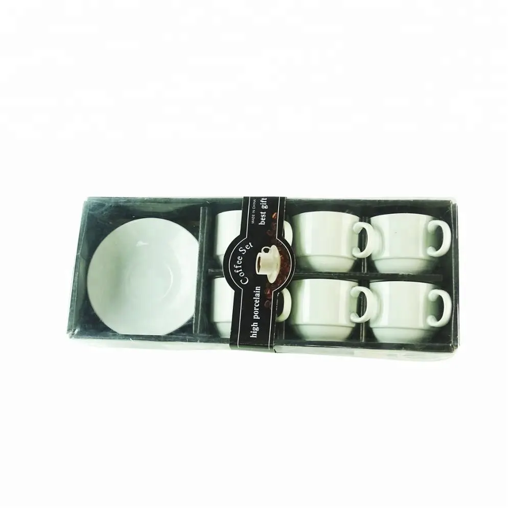 Petite tasse à café et soucoupe en porcelaine blanche bon marché avec boîte de couleur