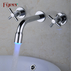 Fyeerデュアルクロスハンドル壁掛けバスルーム<span class=keywords><strong>LED</strong></span>洗面器蛇口
