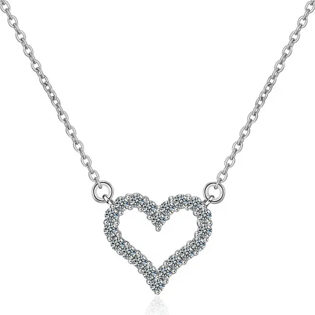 New Arrival Fashion Designer Shiny Zircon Heart Pendant Romantic Women Necklace All Matching Jewelry