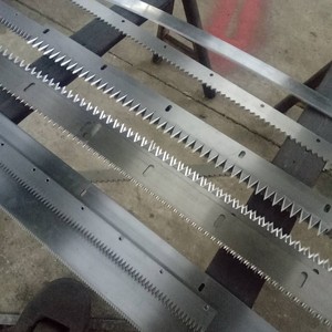 Hochwertige Messer mit fester Klinge Hervorragend für die Blech bearbeitung zu günstigen Preisen