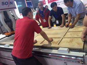 Máquina automática de talla de madera Cnc de 4x8 pies, enrutador Cnc de trabajo a la venta, máquina Cnc de madera 1325 E 3, máquina de anidación Excitech 6kw - Product Image 6