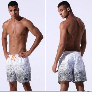 Erkekler için cepler mayo Beachwear ile erkek mayoları hızlı kuru plaj kurulu yaz yüzmek şort