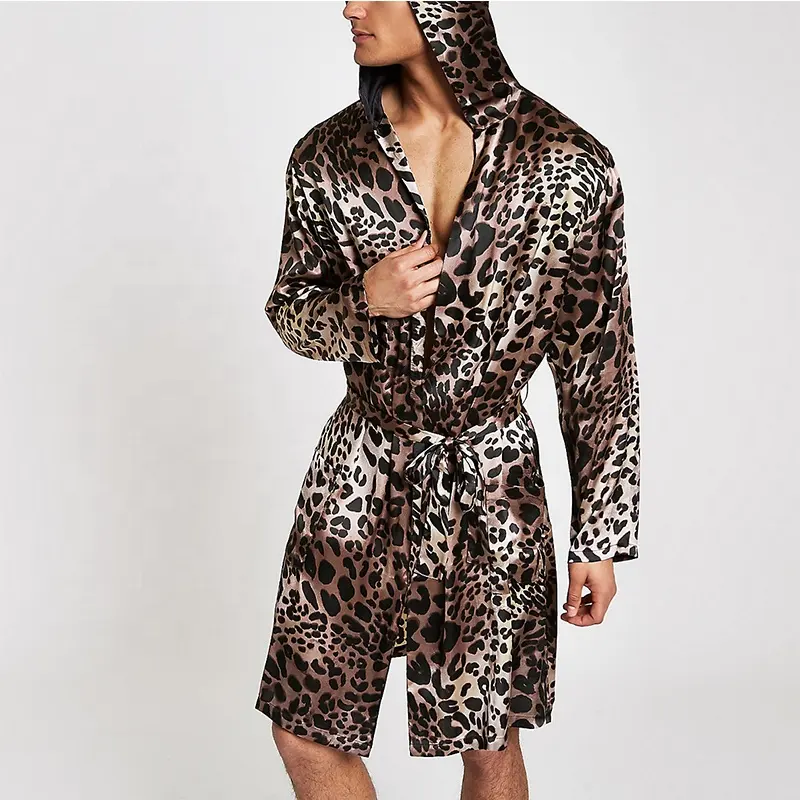 2019 del Nuovo Mens di modo indumenti da notte Sexy della stampa del leopardo Marrone raso pigiama accappatoio commercio all'ingrosso di massa