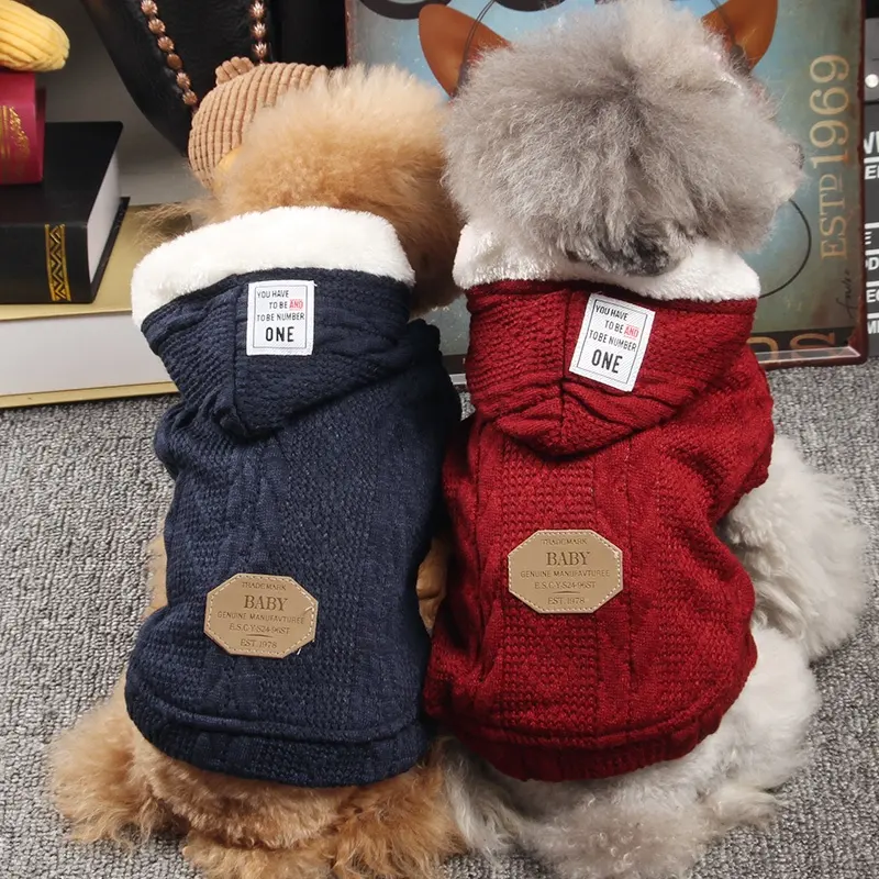 Maglione per cani da compagnia lavorato a maglia invernale per cani di alta qualità abbigliamento per animali domestici all'ingrosso classico inverno caldo a quattro gambe cappotti per maglioni di peluche per cani da compagnia