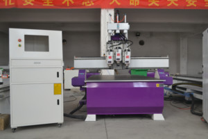 1325 2030 Herramienta neumática Cambio de enrutador CNC para carpintería/ENRUTADOR CNC Controlador DSP mach3 de 3 ejes - Product Image 3