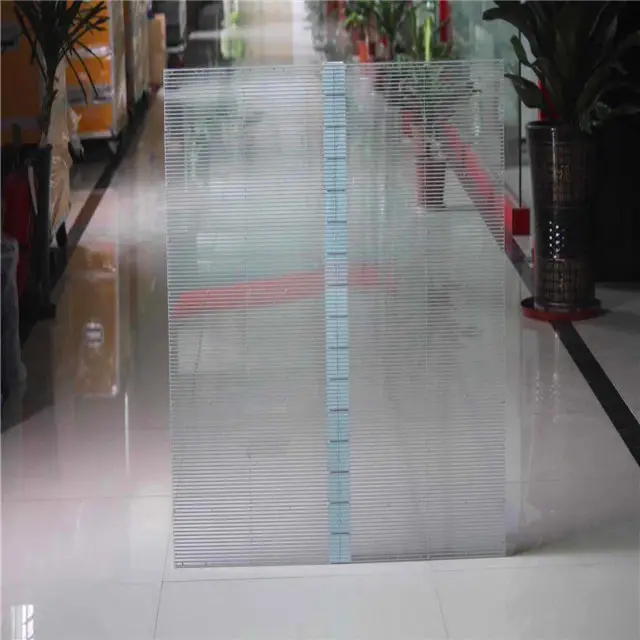 옥외 P3.9-7.8/P10.42 높은 광도 유리벽을 위한 투명한 발광 다이오드 표시
