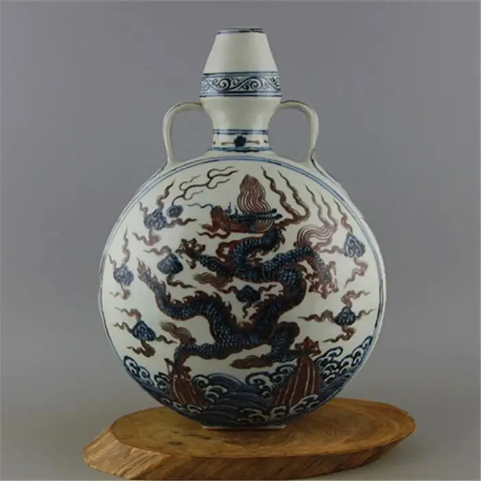 Jingdezhen classical hand painted blue and white porcelain ceramic vase with dragon design