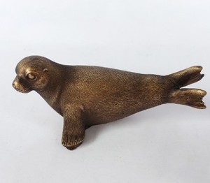 Fabrika özel şekil deniz samuru heykeli polyresin heykelcik bronz heykel - Product Image 3
