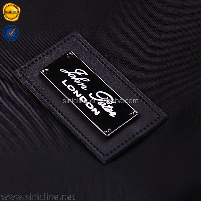 Sinicline in lega di zinco in rilievo metallogo personalizzato in vera pelle di marca dell'indumento di patch etichetta in pelle