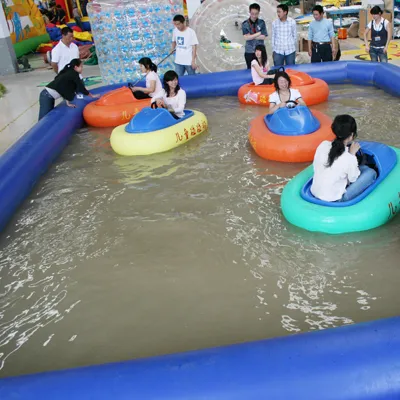 Amado por los niños juegos de agua inflable parachoques barco motores eléctricos para barco inflable