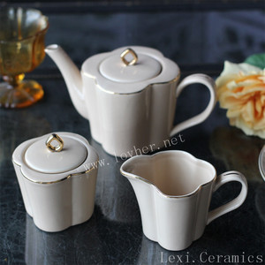 11pcs陶瓷茶具瓷器恩典茶器幸运三叶草设计带金边，用于家庭酒店餐厅