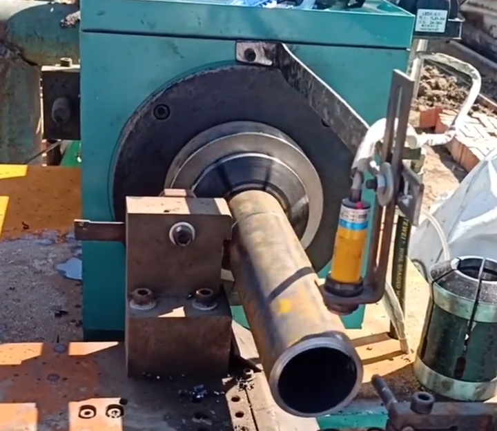 CHINA LOGINFLY CE High Speed Automatic Metal Pipe Sawing Machine Metal Tube Cutting Machine