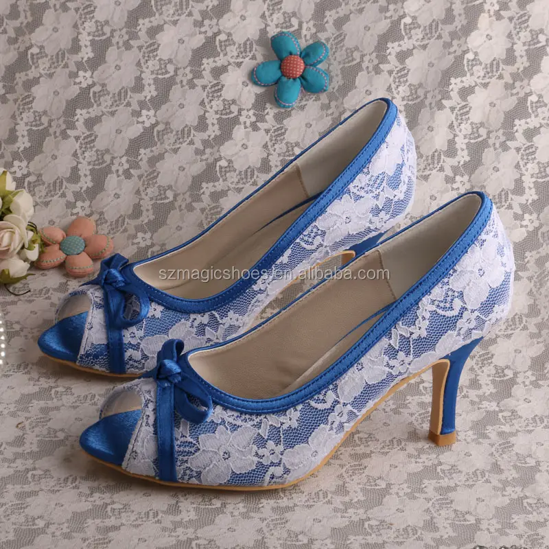 Zapatos de fiesta de encaje azul satinado blanco con lazos
