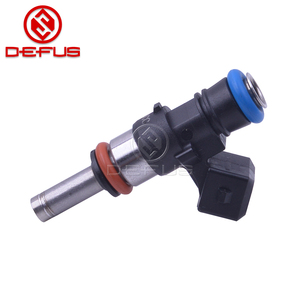 DEFUS uygun fabrika fiyat EV14 EV1 95lbs 040X12 4B1 için yakıt enjektörü 0280158040 1 avrupa araba toptan araba yedek parçaları