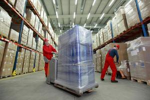 80 Gauge Endüstriyel Şeffaf Sarılmak Dayanıklı Yapışkanlı Ambalaj Hareketli Shrink Film