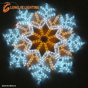 Luces de decoración de Navidad de copo de nieve led con motivo colgante - Product Image 1