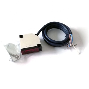 E3JK-DS30M1 Rettangolo tipi di interruttori elettronici per la rilevazione di Trasparente/opaco oggetti sensore fotoelettrico - Product Image 5