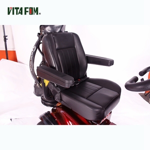 Yetişkin için 950W yaşlı kaplı lityum pil hızlı Golf elektrikli hareketlilik <span class=keywords><strong>4</strong></span> tekerlekli elektrikli <span class=keywords><strong>Scooter</strong></span>