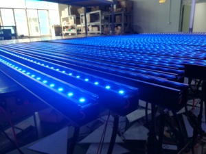 Dmx gesteuertes RGB-Licht DMX-512 LED-Bühnen lichtsystem DJ Party Par DMX Digital Bar Licht Fabrik preis