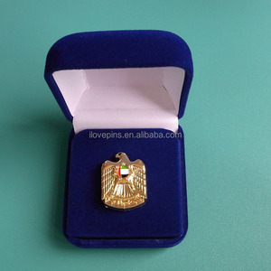 2017 Thời Trang UAE Falcon Biểu Tượng Đại Bàng Trâm <span class=keywords><strong>pin</strong></span> huy hiệu với velvet box - Product Image 1