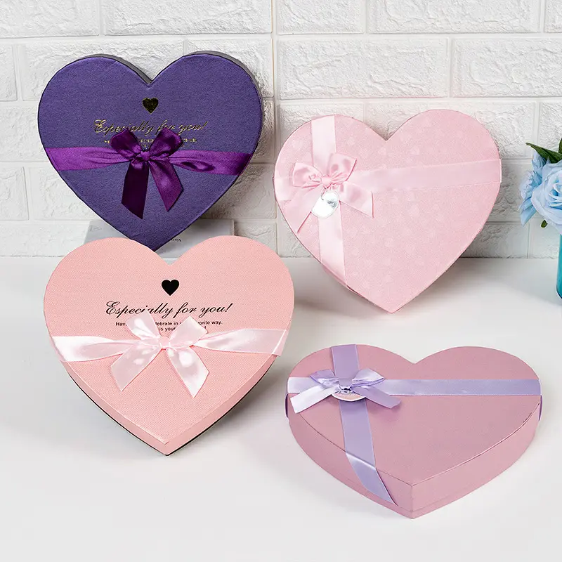 Bel design di lusso a forma di cuore di cioccolato per le nozze di imballaggio Su Misura Scatola di Carta Regalo con il nastro