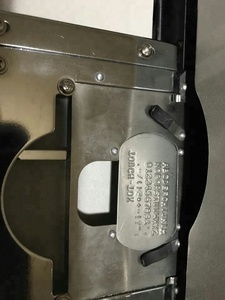 Fabrika Doğrudan Manuel Pet KIMLIK Etiketi Adı Etiketi Embosser Oyma Makinesi - Product Image 4