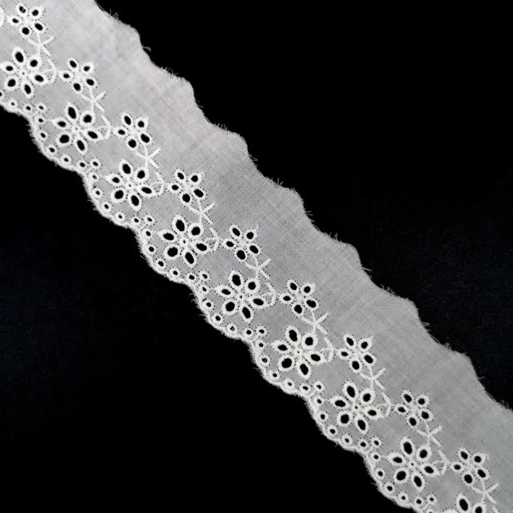 Nuovo commercio all'ingrosso del ricamo disegni di fiori del merletto di colore Bianco di cotone occhiello lace trim per abbigliamento