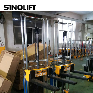 SINOLIFTEJシリーズ半電気ミニスタッカー、調整可能なフォーク付き