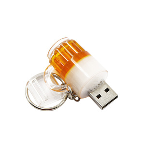 创意迷你啤酒玻璃形状<span class=keywords><strong>USB</strong></span>记忆棒64GB闪存驱动器，内置32GB内存<span class=keywords><strong>USB</strong></span> 2.0接口啤酒瓶样式