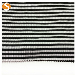 黒と白のストライプポリエステルレーヨンリブニット生地 - Product Image 2