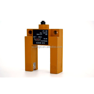 Interruttore fotoelettrico a infrarossi E3S-GS3E4 sensore fotoelettrico tipo u