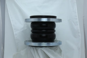 <span class=keywords><strong>DN</strong></span> 100 esnek metal körüklü bağlantı