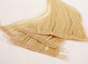高品質のナチュラルで着用しやすい肌の横糸ヘアエクステンション