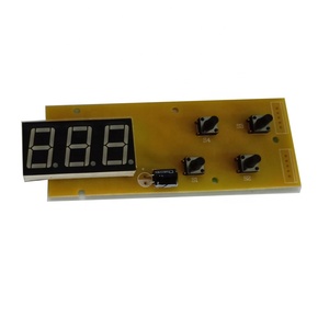 Nach 7 segment led-anzeige mit digital uhr display inhalt und pcb fahrer bord