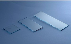 Özel <span class=keywords><strong>1</strong></span>.1mm ITO iletken kaplı cam parçası 10ohm