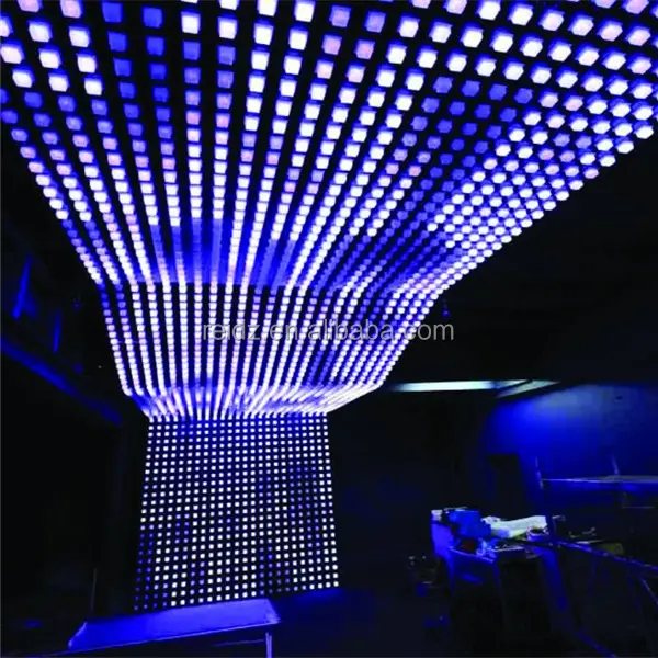 Nuevo 2024 LED Pixel Goodness InventDesign showroom pantalla led pixel LED diseño interior para techo de pared CENTRO COMERCIAL
