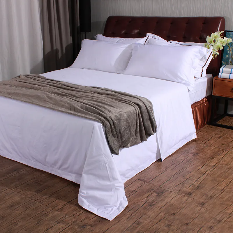 Fabbrica di guangzhou 5 stelle hotel biancheria da letto king size 100% raso di cotone bianco letto set set di biancheria da letto dell'hotel