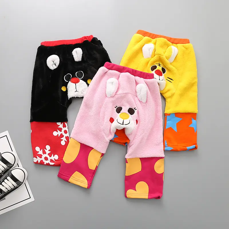 Hao Baby abbigliamento per bambini all'ingrosso autunno e inverno caldo corallo velluto bambino ricamo orso pantaloni PP