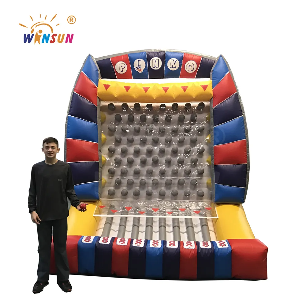 工場出荷時の価格インタラクティブ PLINKO ゲームインフレータブル Plinko スポーツゲーム販売のため、巨大なインフレータブル Plinko イベント