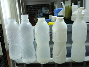 Çift istasyon tek katmanlı ekstrüzyon üflemeli kalıp makinesi/PE 2 litre ekstrüzyon makinesi