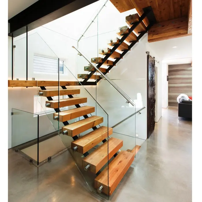 Design delle scale per interni in legno d'acciaio con ringhiera in vetro per la casa e il legno massiccio