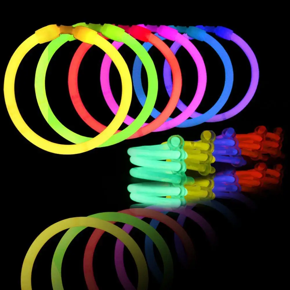 Al Neon di natale bagliore di bastoni, bastone di incandescenza, glowsticks glow stick braccialetti