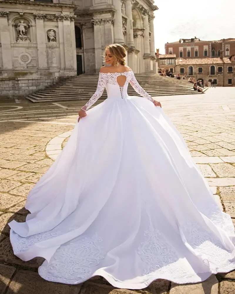 Robe de mariée à manches longues et épaules dénudées, avec appliques à lacets, pour femmes, 2021