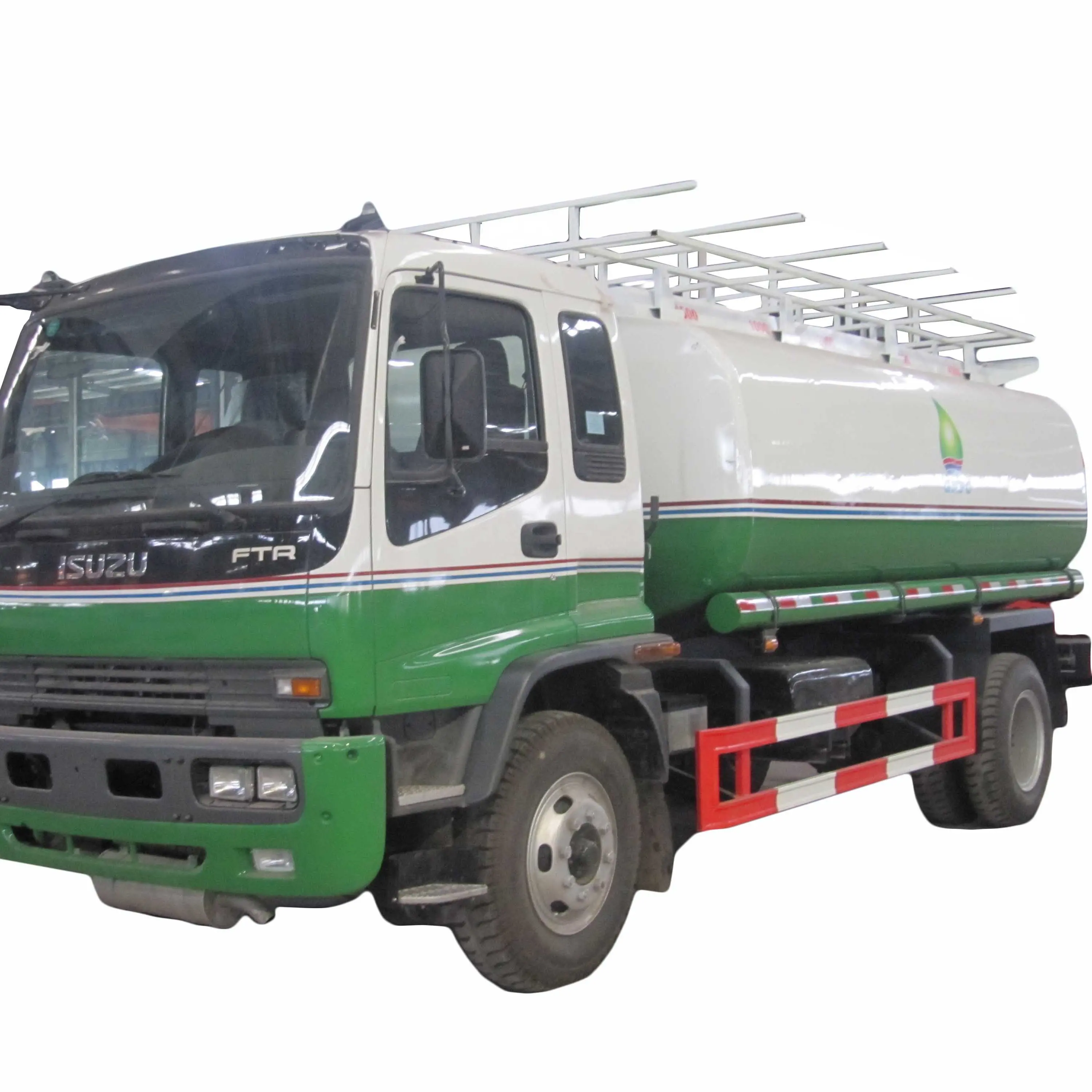 Giapponese di marca petroliera camion piccolo 3000 gallon coperchio del serbatoio del carburante camion per la vendita