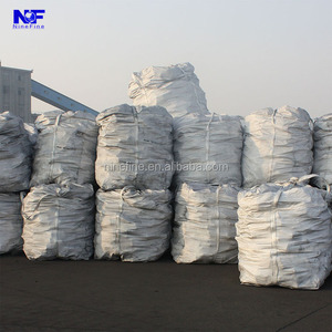 Coke/coke metallurical/boca de porca em floresta